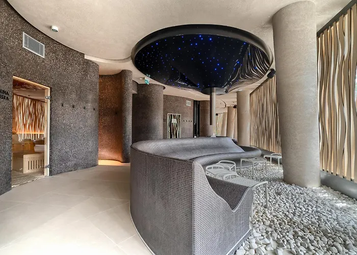 Your Holidays Wave Panorama D866, Parking Gratis ミエンジズドロイェ